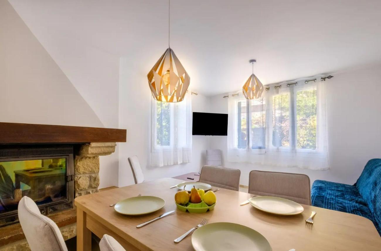La Tiniera A Luceram - Maison Renovee 2023- Terrasse - Wifi - Village Des Creches Eksteriør bilde